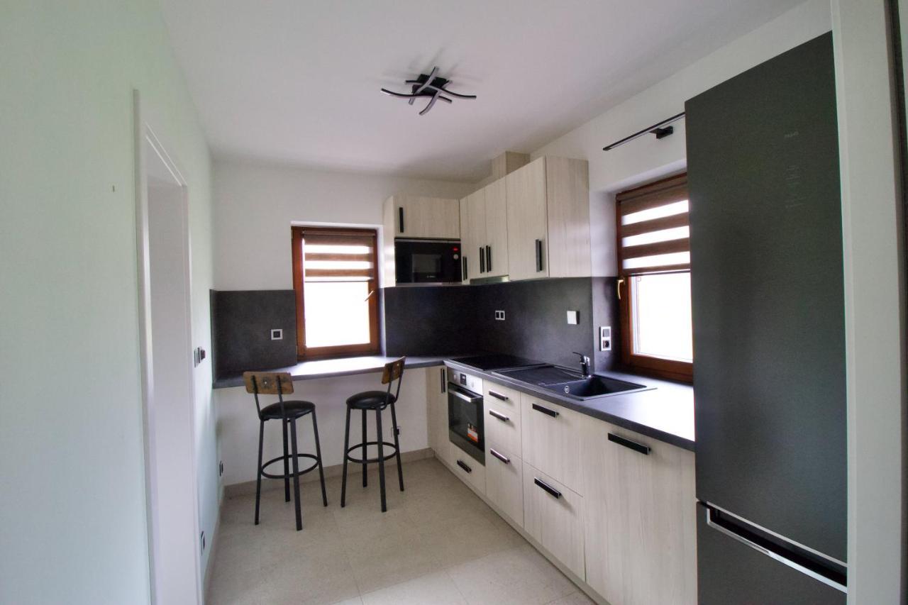 Apartman Uprostred Trojuhelniku Praha - Karlovy Vary - Plzen Kolesovice Екстериор снимка