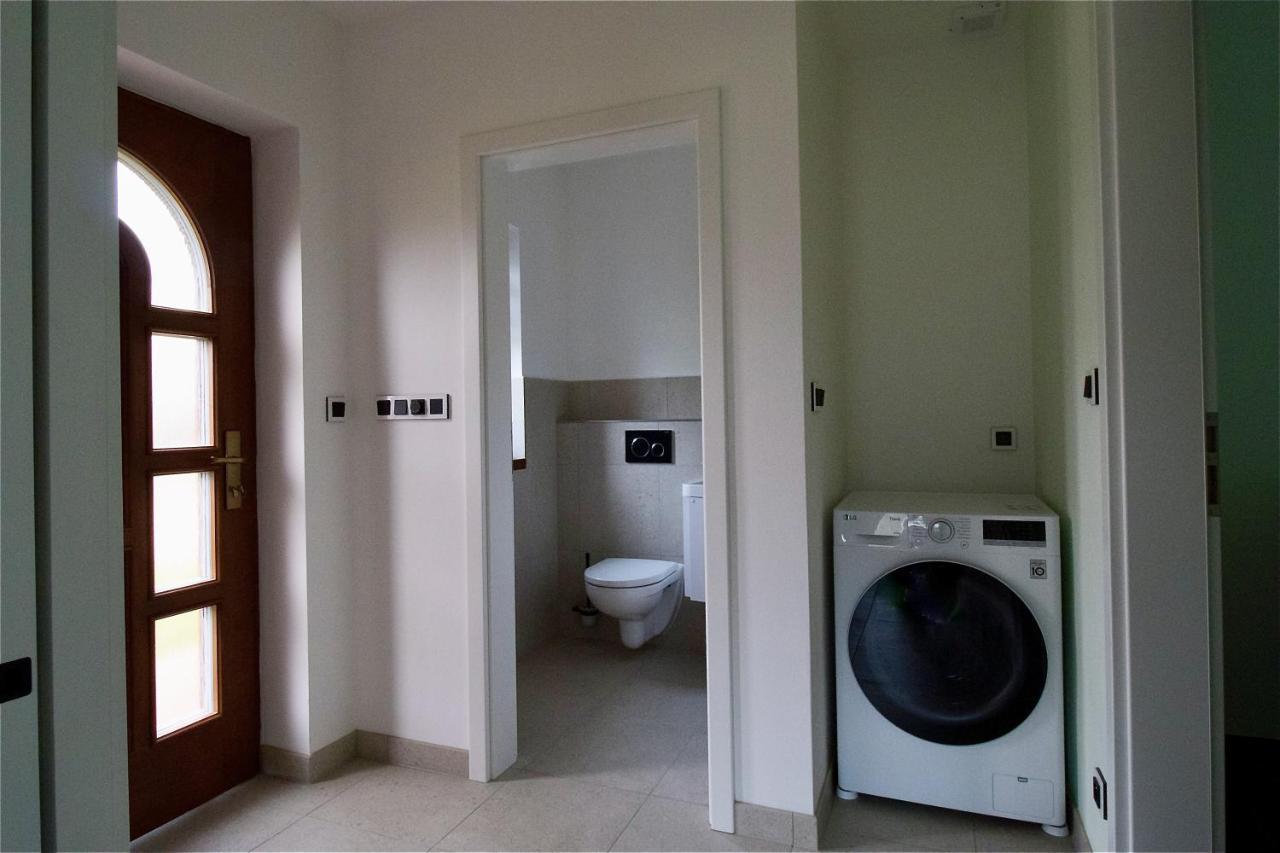 Apartman Uprostred Trojuhelniku Praha - Karlovy Vary - Plzen Kolesovice Екстериор снимка