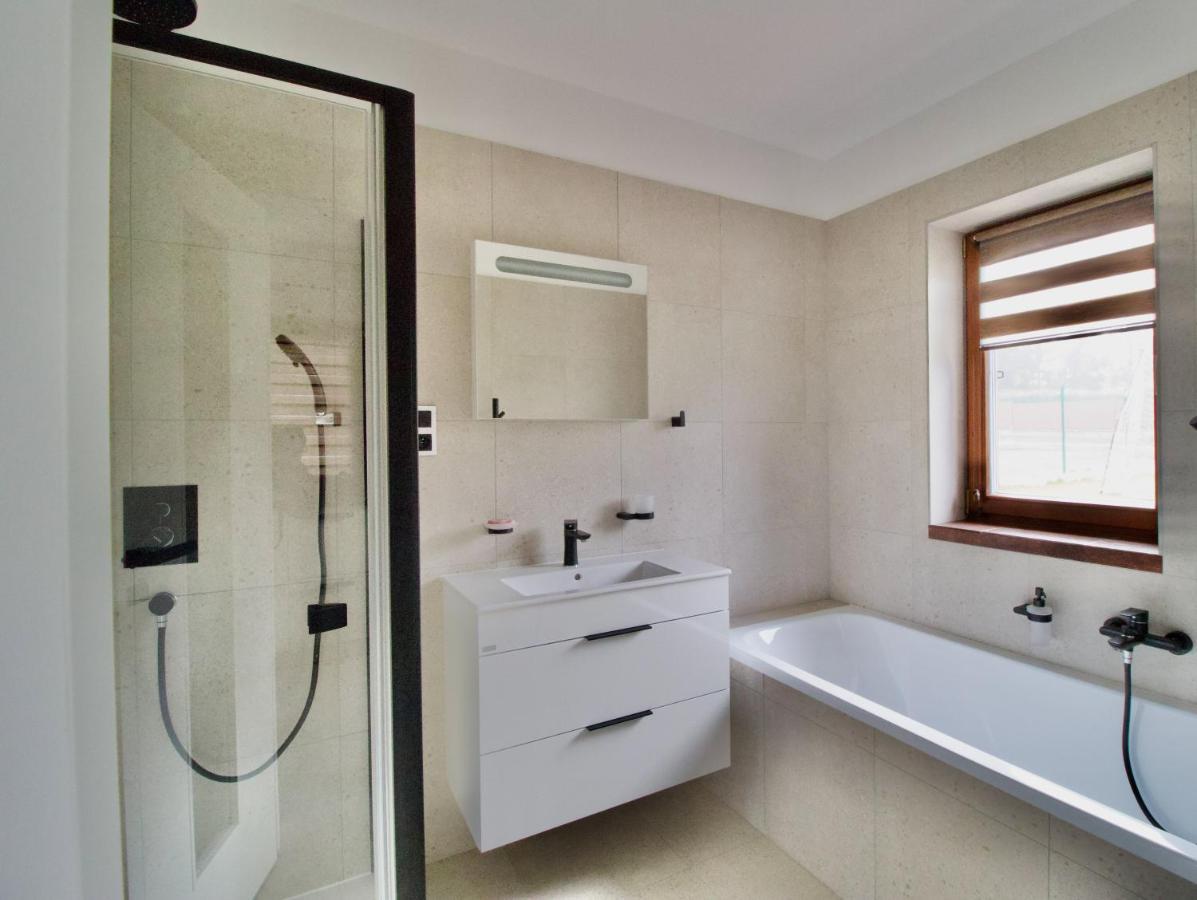 Apartman Uprostred Trojuhelniku Praha - Karlovy Vary - Plzen Kolesovice Екстериор снимка