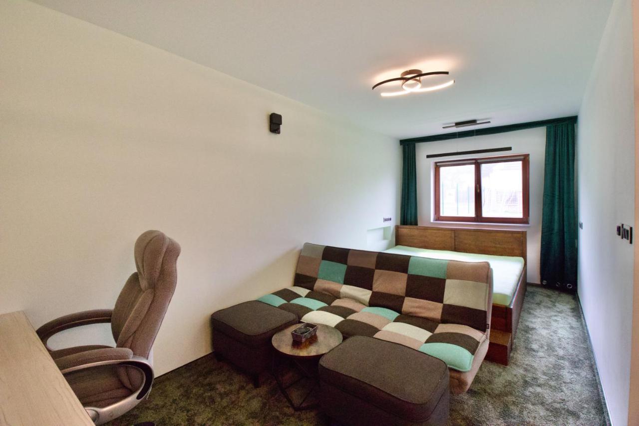 Apartman Uprostred Trojuhelniku Praha - Karlovy Vary - Plzen Kolesovice Екстериор снимка